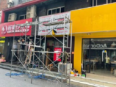 贵溪制作广告招牌如何避免它发黄？